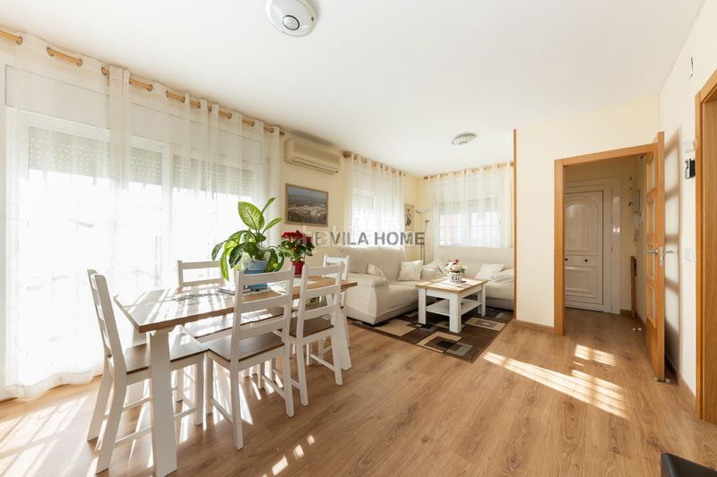 Foto 3dff5d9d-f61d-4a5f-8fe9-28f44b7d204f. Chalet  independiente en Cunit residencial Cunit