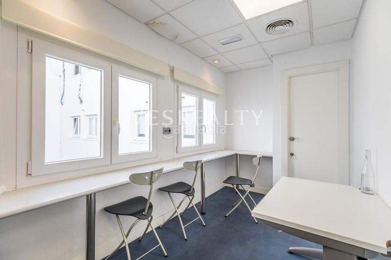 Foto 65034eb6-b960-496a-9d45-db6365950c7c. Oficina en Ensanche-Diputación Alicante