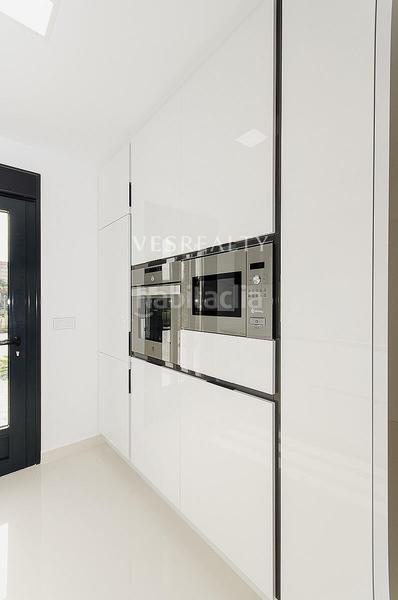 Foto 158dff02-2e2c-44f7-af7b-6a6a317f62fc. Chalet en Campoamor Orihuela