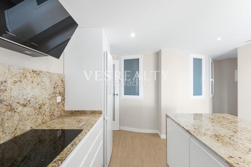 Foto 51c96de1-9a0e-4539-96b5-bd5dd6c5cd14. Flat in explanada de españa 8 in Casco Antiguo - Sta. Cruz - Ayuntamiento Alicante