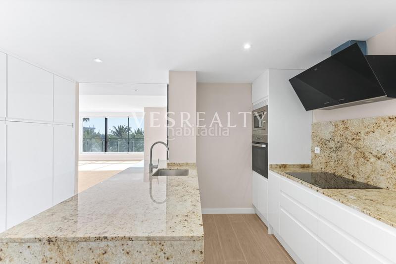 Foto 6e1c887b-0247-4081-bdd4-9861abcc746c. Flat in explanada de españa 8 in Casco Antiguo - Sta. Cruz - Ayuntamiento Alicante