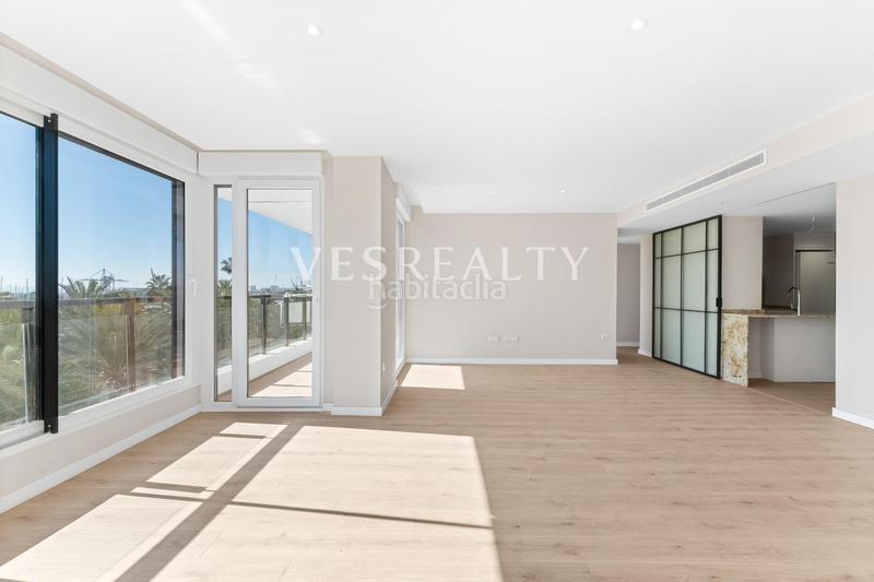 Foto 7d34e127-3d0c-4537-a3e9-1826f51fed64. Flat in explanada de españa 8 in Casco Antiguo - Sta. Cruz - Ayuntamiento Alicante