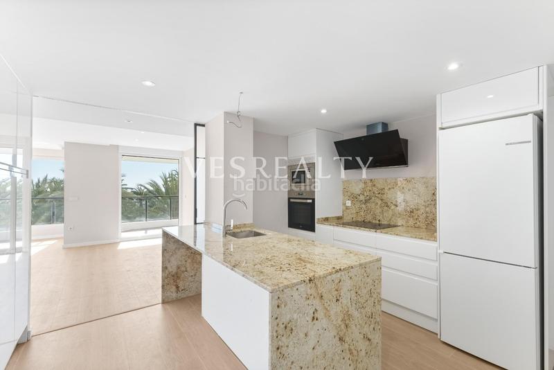 Foto 9e7186d5-a6b0-47ed-81d5-2b3c915d9df3. Flat in explanada de españa 8 in Casco Antiguo - Sta. Cruz - Ayuntamiento Alicante