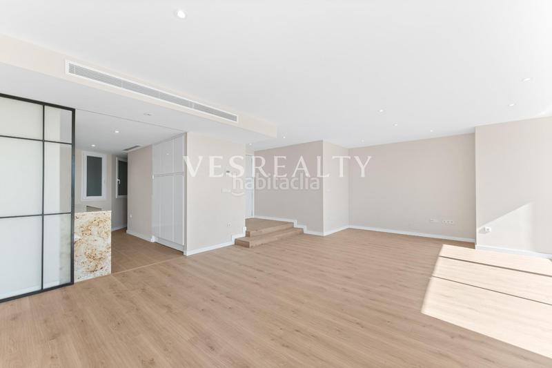 Foto b239bb11-5027-4834-bf5a-3cafebd3ed70. Flat in explanada de españa 8 in Casco Antiguo - Sta. Cruz - Ayuntamiento Alicante