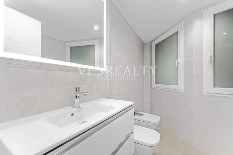 Foto bbf26017-40e9-4a7b-946e-63d4439608c4. Flat in explanada de españa 8 in Casco Antiguo - Sta. Cruz - Ayuntamiento Alicante