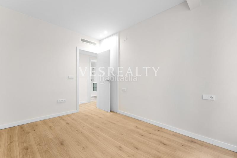 Foto c2f62e85-aac7-435f-9555-0e407254e305. Flat in explanada de españa 8 in Casco Antiguo - Sta. Cruz - Ayuntamiento Alicante