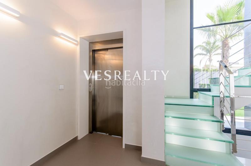 Foto 71db4581-73d1-45cb-b40f-c4ade9ad20ee. Chalet en Campoamor Orihuela