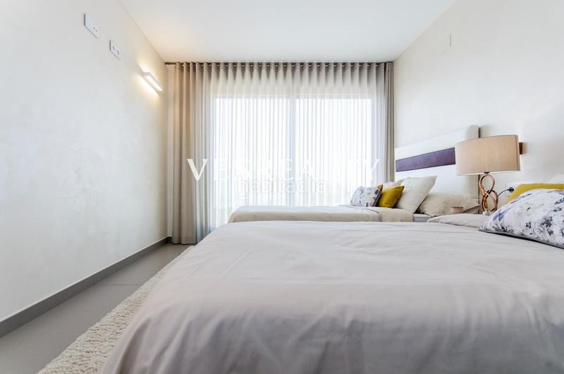 Foto 72223cd5-8780-4545-a689-fe5f31c46e16. Chalet en Campoamor Orihuela