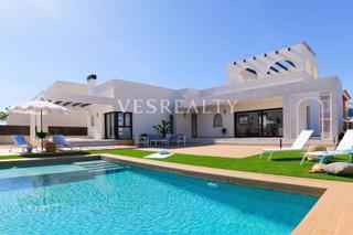 Chalet en Rojales. Descubre villa de lujo en quesada