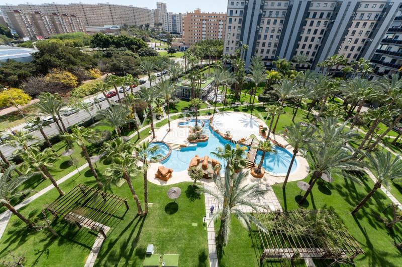 Foto 6c4bbb62-a751-4e7e-9daf-ac201bfeb213. Flat with heating parking pool in Alicante golf Alicante