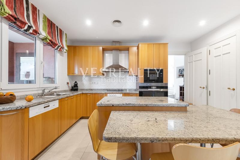 Foto 387ac372-ce34-49ed-9d2d-ba2f4efffa05. Chalet exclusiva villa en primera línea de mar en cabo huertas en Alicante