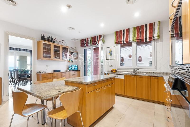 Foto 9d45faa3-c616-49bb-aafe-7813caf2ed1b. Chalet exclusiva villa en primera línea de mar en cabo huertas en Alicante