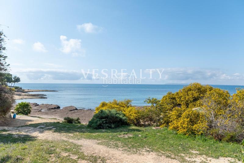 Foto c15a88e7-612f-4183-afbc-122c21db0654. Chalet exclusiva villa en primera línea de mar en cabo huertas en Alicante