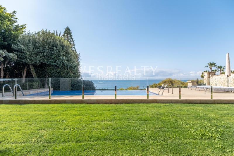 Foto c20647a2-3101-45e4-b9e8-51e4cf40d04f. Chalet exclusiva villa en primera línea de mar en cabo huertas en Alicante