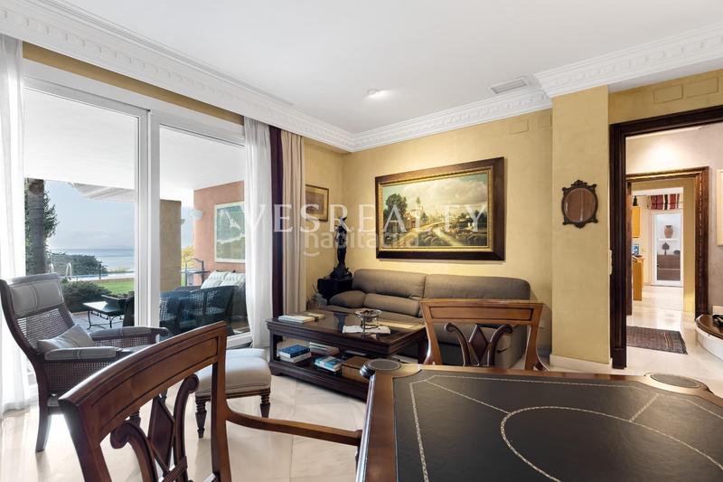 Foto cf2e5c92-d382-40a5-bc84-b189eea72df2. Chalet exclusiva villa en primera línea de mar en cabo huertas en Alicante