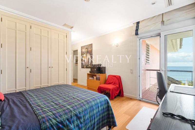 Foto d5fb56fb-4729-4add-8e74-0fedec3032f9. Chalet exclusiva villa en primera línea de mar en cabo huertas en Alicante