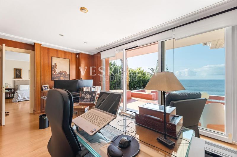 Foto face5199-cbb7-47db-8e05-4c1106014811. Chalet exclusiva villa en primera línea de mar en cabo huertas en Alicante