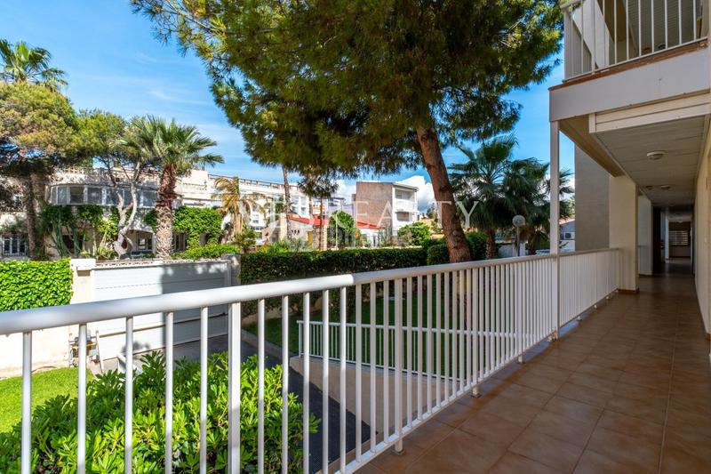 Foto 7805e24b-9c51-450f-9aed-58c0c7cb6ab3. Appartamento con parcheggio piscina in Playa Muchavista Campello (el)