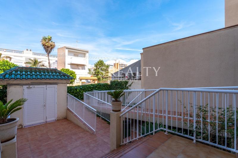 Foto 7a4acc1c-0025-4f05-a41c-f73da12de488. Appartamento con parcheggio piscina in Playa Muchavista Campello (el)