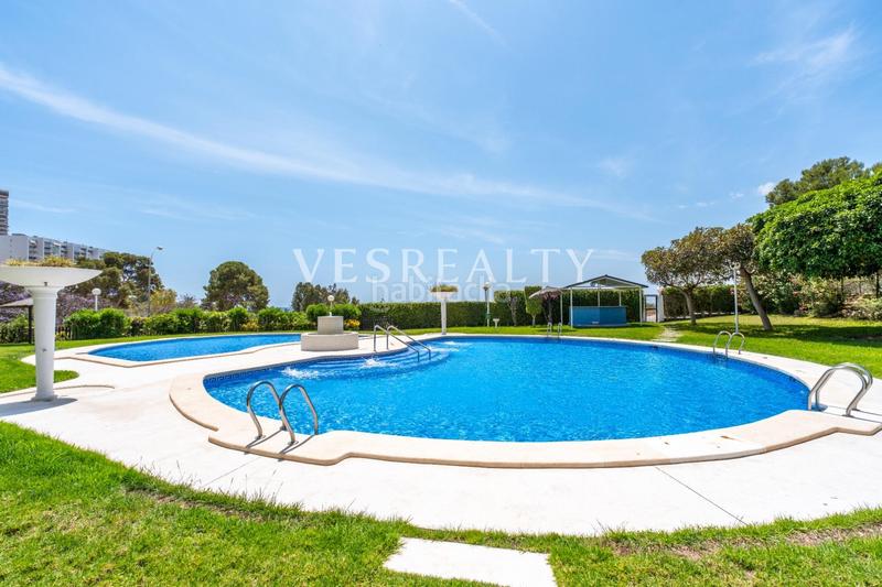 Foto 7c5f3b45-6722-46a7-aeed-6ffd4131d507. Alquiler ático en corbeta 2 en Cabo de las Huertas Alicante