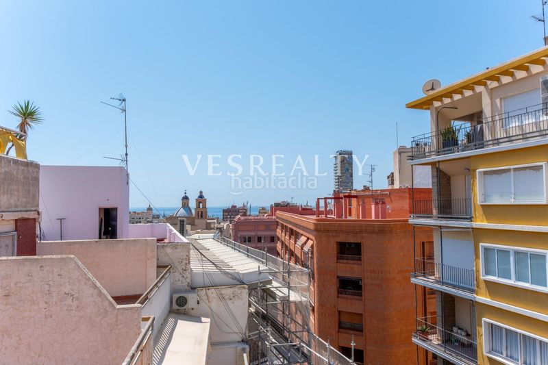 Foto 94b126e7-3689-4a98-99eb-235dd21a367a. Àtic amb calefacció a Barrio del Centro Alicante