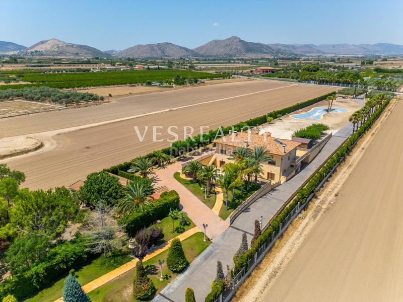 Foto d01d4881-5c53-40e5-a8de-8c2d3c0f0d8d. Chalet avec chauffage parking piscine dans Pedanías Este Aspe