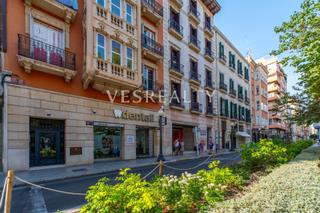 Édifice  Ruperto chapi. Edificio en alquiler o venta  plaza ruperto chapí, centro de ali