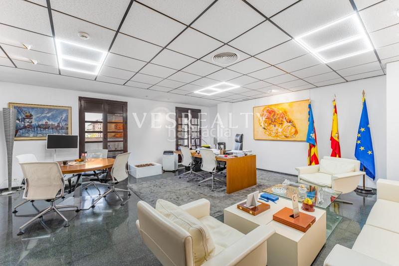 Foto 716ab816-e991-4839-90fa-20fa67b04816. Edifici a Barrio del Centro Alicante