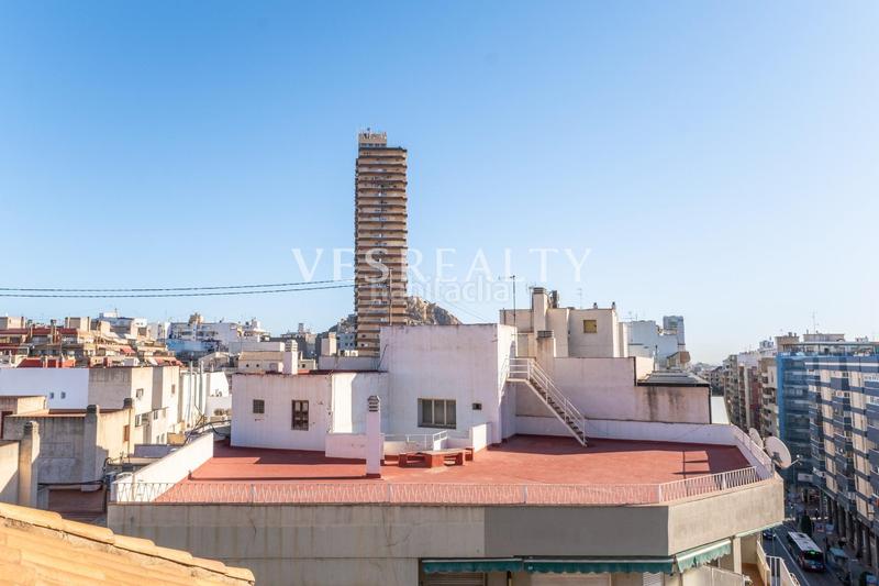 Foto f4fe57de-d334-45b7-b56a-34fd1e4a9956. Alquiler piso en Ensanche-Diputación Alicante