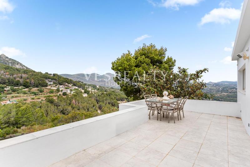 Foto 06d0f192-c15d-425d-854d-4e6f9c212e2b. Chalet avec piscine dans Oltamar - Cucarres Calp