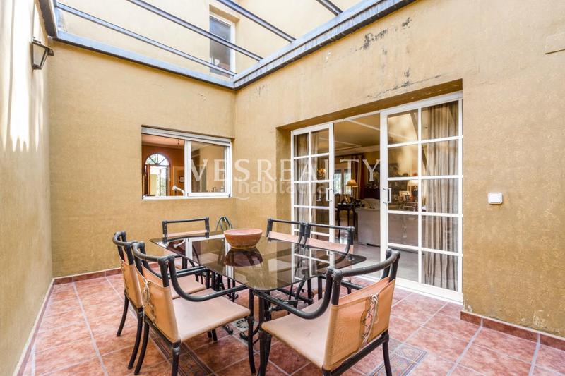 Foto 4d8833f1-8b3f-495c-b0c6-8c32352622d9. Chalet in Vistahermosa Alicante