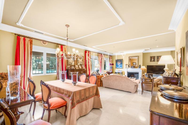 Foto 672faba0-04c6-4c43-a07f-b81b7c6db59e. Chalet in Vistahermosa Alicante