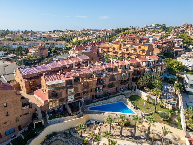 Foto 07562fc1-9118-4795-b2ce-a3730ef9c19d. Casa pareada en Cabo de las Huertas Alicante