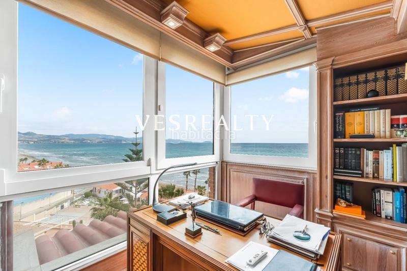 Foto 271d2867-c0e2-465e-80d7-14174f1905bc. Casa pareada en Cabo de las Huertas Alicante