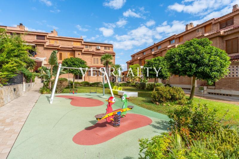 Foto 5ff5a892-165e-4f51-bffd-1acb0b3a1365. Casa pareada en Cabo de las Huertas Alicante