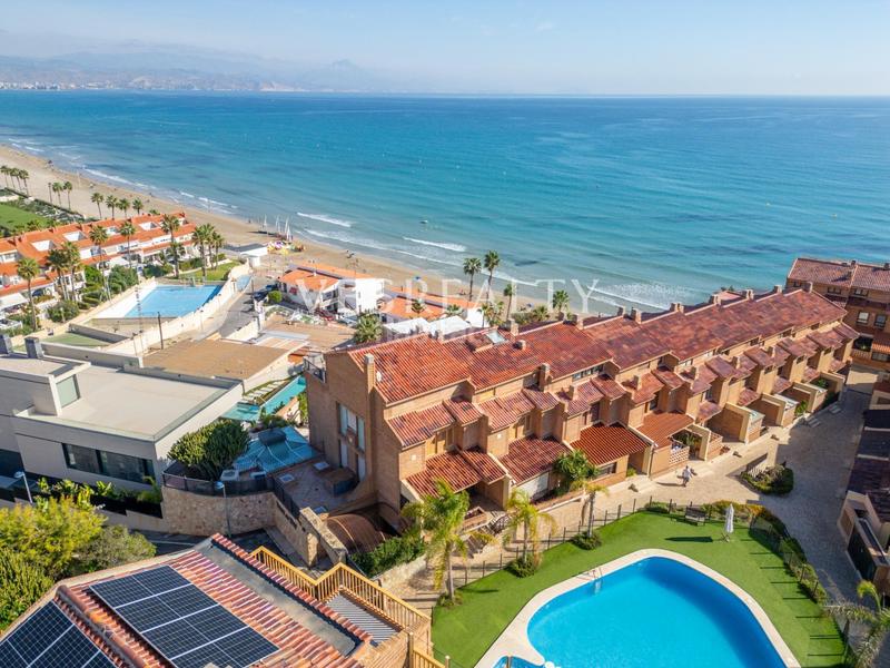 Foto 8307e733-ed89-4ca6-92a5-df71e6ec0800. Casa pareada en Cabo de las Huertas Alicante