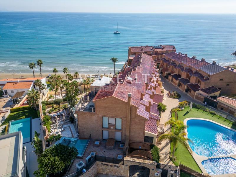 Foto a4438dd4-81fc-431d-8ef9-6c6e7f3914cf. Casa pareada en Cabo de las Huertas Alicante