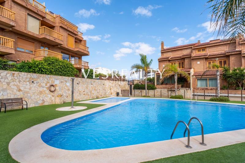 Foto deca0f25-e14d-47d2-a943-47a73e758a23. Casa pareada en Cabo de las Huertas Alicante