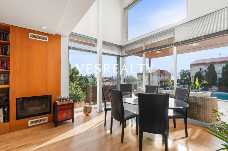 Foto e4f585b8-b793-4b7f-87bc-c6d3e2074563. Chalet exclusiva villa independiente en Cabo de las Huertas en Alicante