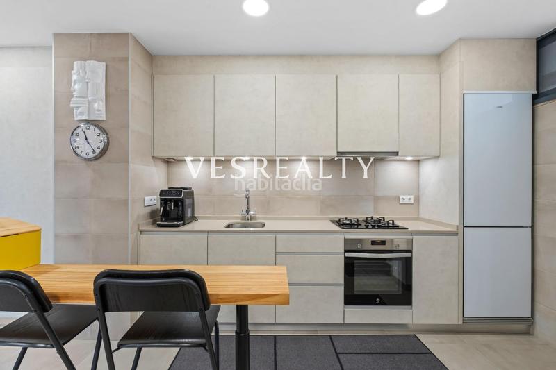 Foto 37e80495-7def-4fa0-ac2b-50cd41751553. Àtic amb calefacció aparcament a Campello Pueblo Campello (el)