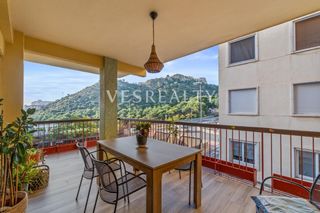 Alquiler Apartamento en Pla de Bon Repós. Amplio apartamento en alquiler con terrazas  y cerca de la playa