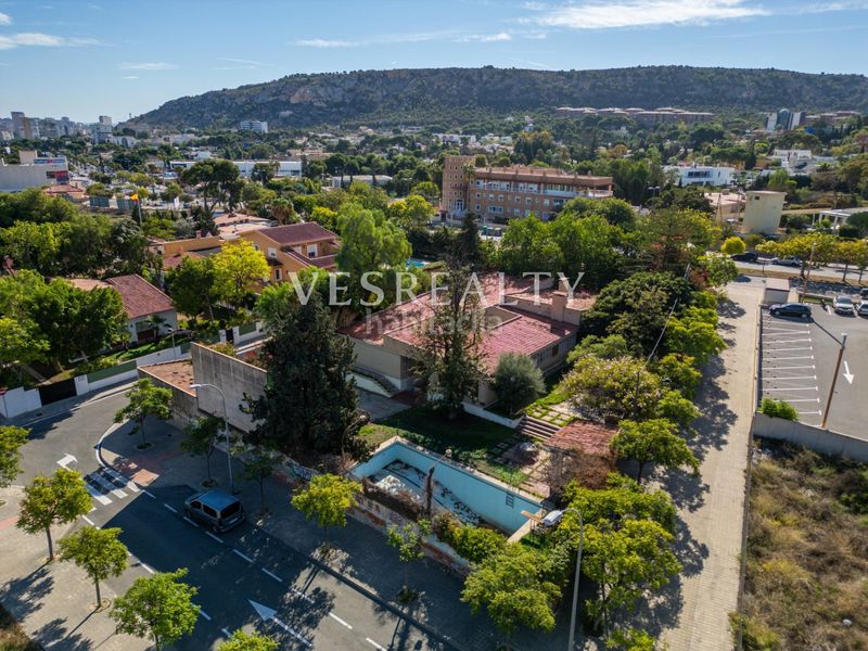 Foto a36f9395-72ff-4b8b-a2f7-e82b355a9d0a. Chalet en Vistahermosa Alicante