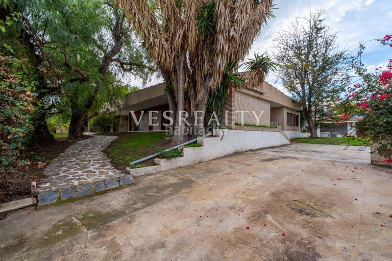Foto b81a417a-ea1a-42f8-b50f-9e14757f8ad5. Chalet en Vistahermosa Alicante