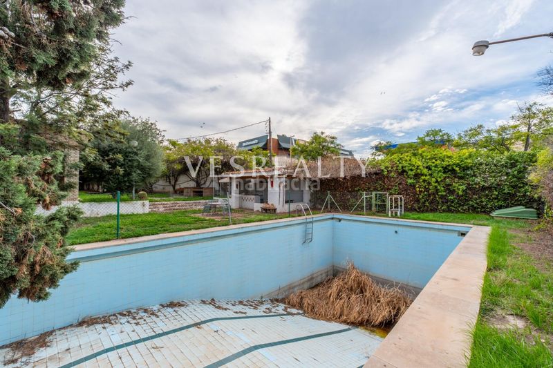 Foto a20f29ca-c499-46c4-b7fe-381eaa2e919d. Xalet amb aparcament piscina a Vistahermosa Alicante