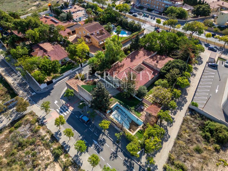 Foto db119e50-6ec7-4da3-bf93-372af1ea4ad6. Xalet amb aparcament piscina a Vistahermosa Alicante