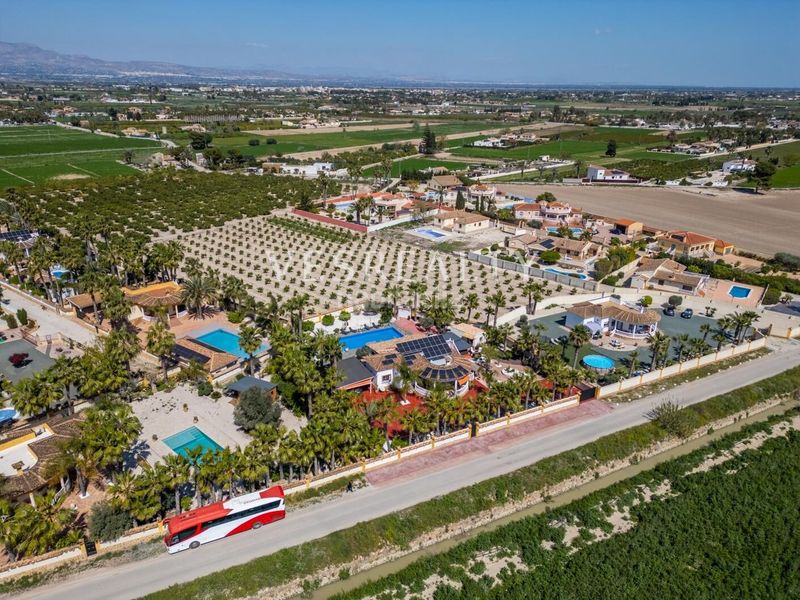 Foto 0275e036-d7ee-4c4b-b1af-3c611a266c2c. Xalet amb aparcament piscina a Catral