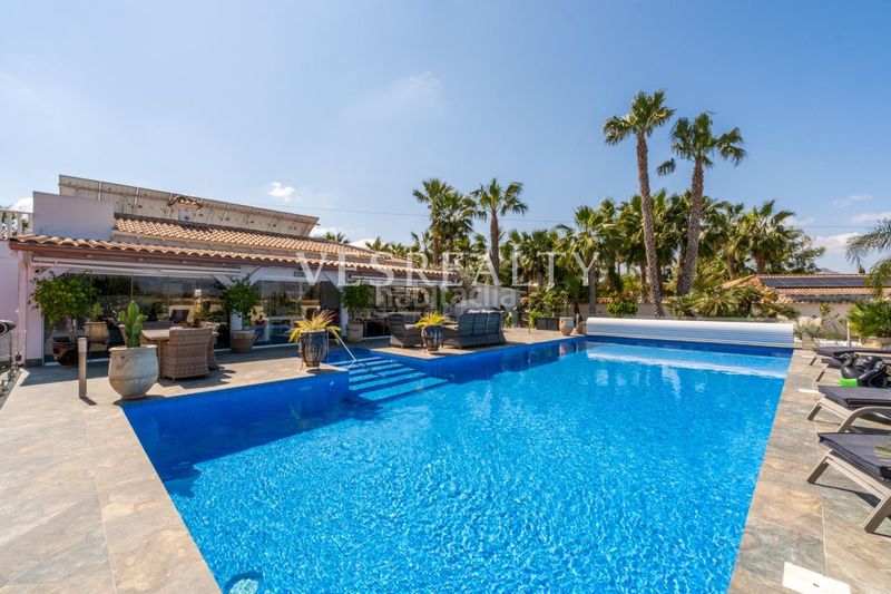 Foto 11216d34-7b91-4c3d-b52a-12dcbe81f961. Xalet amb aparcament piscina a Catral