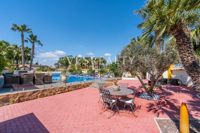 Foto 22b9410a-8184-4455-aa62-6418a5d4a539. Xalet amb aparcament piscina a Catral