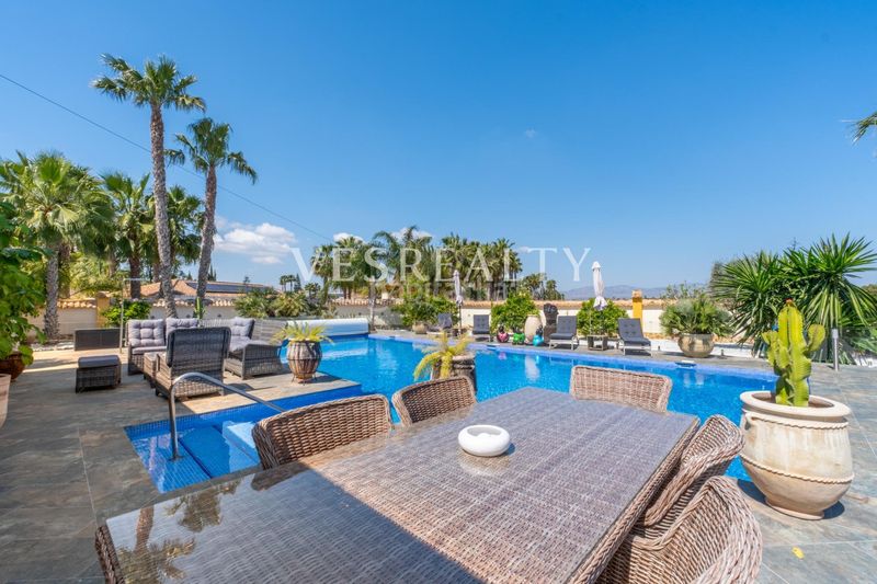 Foto 4591ede1-90d3-487b-8da5-16b7ca38e398. Xalet amb aparcament piscina a Catral