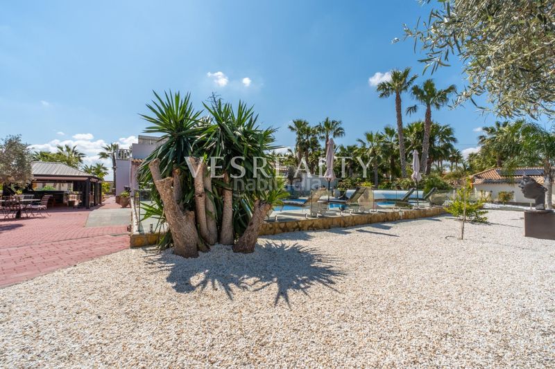 Foto 583aa8e1-da2e-4d61-ad2c-878f4284e520. Xalet amb aparcament piscina a Catral